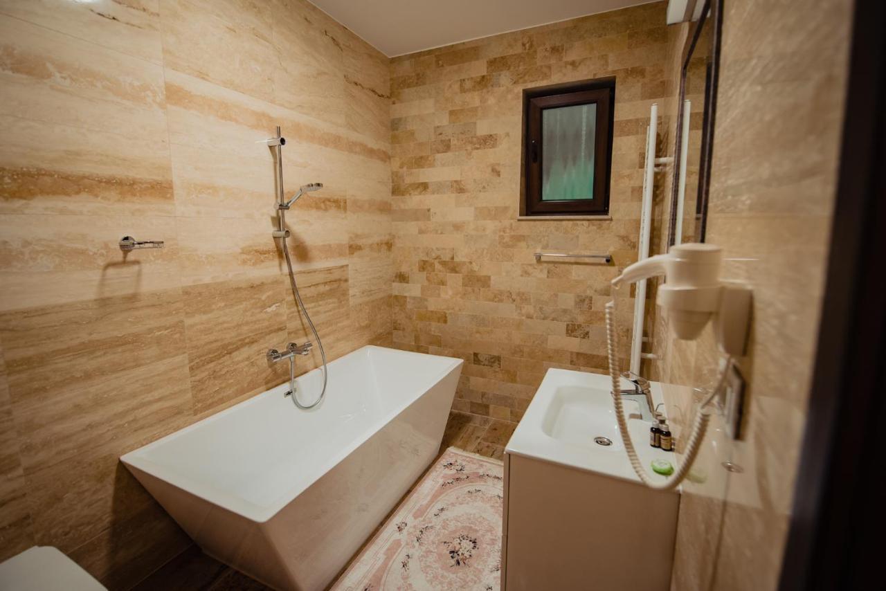 Casa Maiereana Hotel Anies ภายนอก รูปภาพ